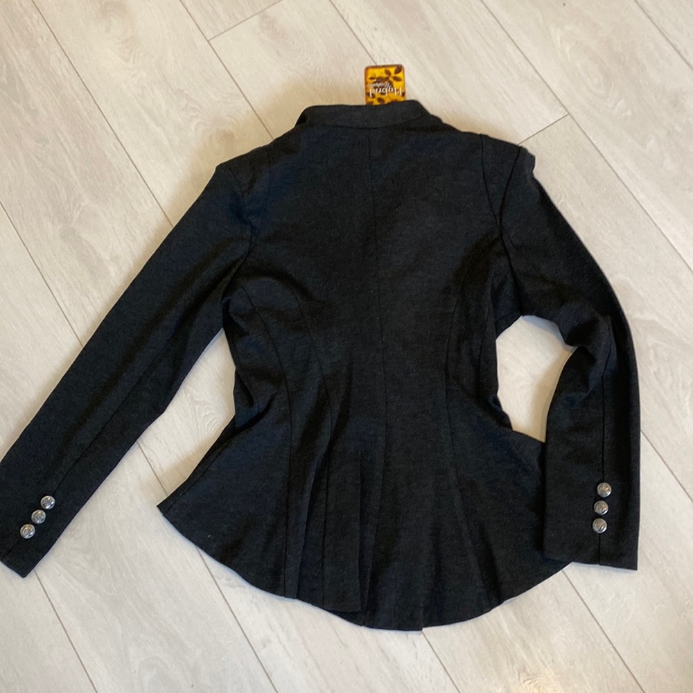 Grey Blazer with very flattering details
